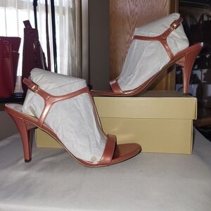 Michael Michael Kors Arden T Strap In Pink Grapefruit  Size 9M